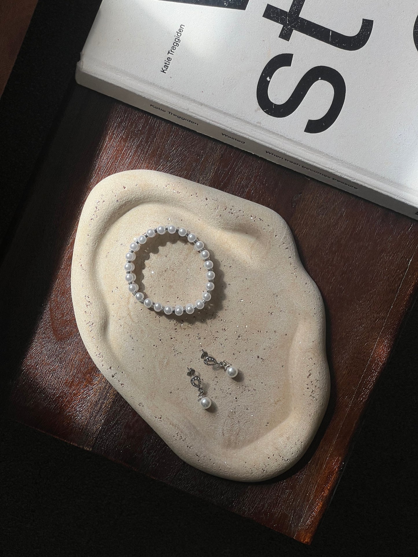 Cloud Trays in Glitter Shells