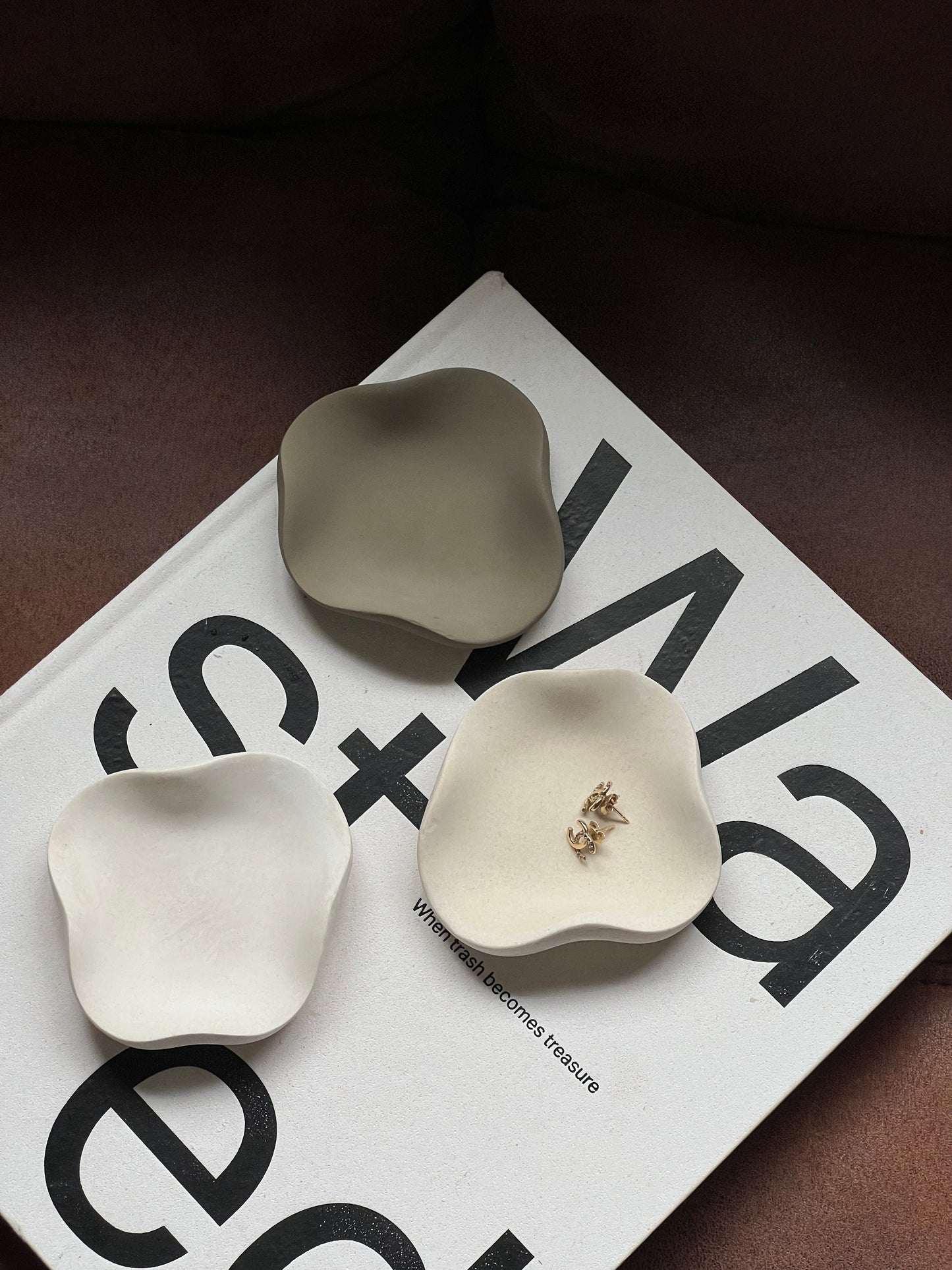 Petite Wavy Trays