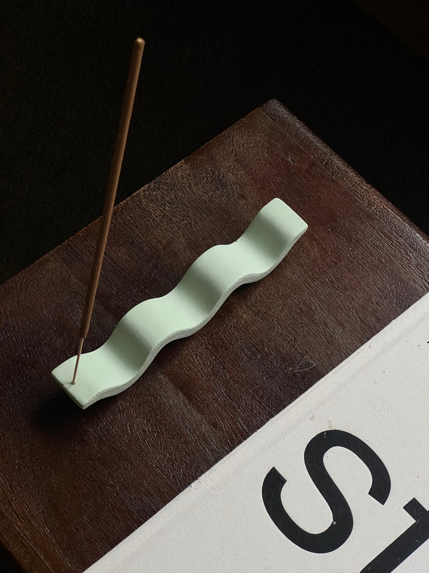 Wavy Incense Holder
